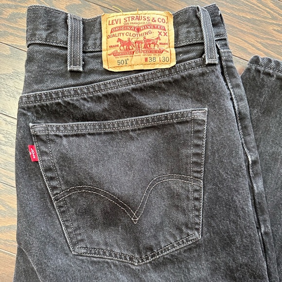Levi’s 501 Button Fyi Jeans, 38 x 30. Black, In Good Condition. - Picture 4 of 7